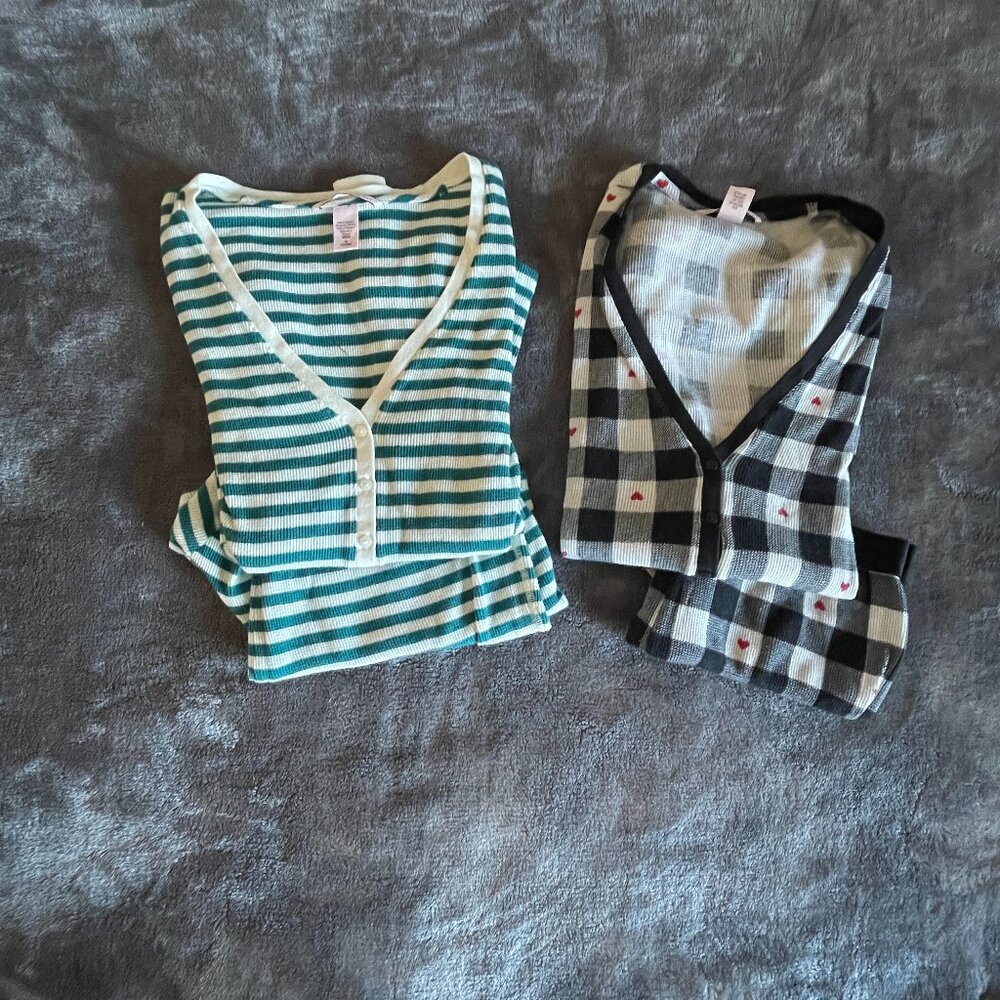 Good Condition Set of 2 Victoria's Secret LS Top and Shorts Pajamas Size Medium